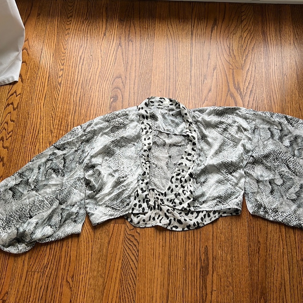 INDAH crop kimono